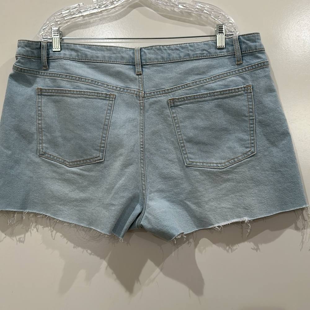 Final Sale 🔥No More Low Offers No Boundaries Juniors Seamed Denim Shorts Size 21 - Picture 4 of 9